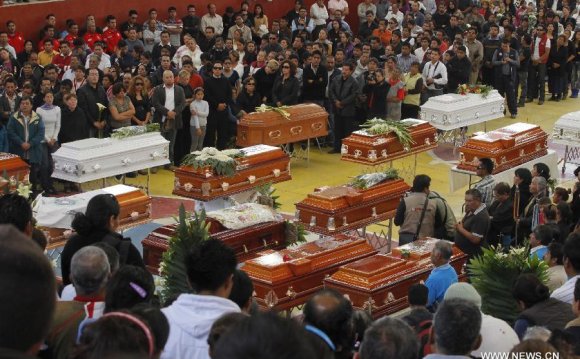 Mass funeral held for victims