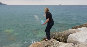 scattering ashes at sea